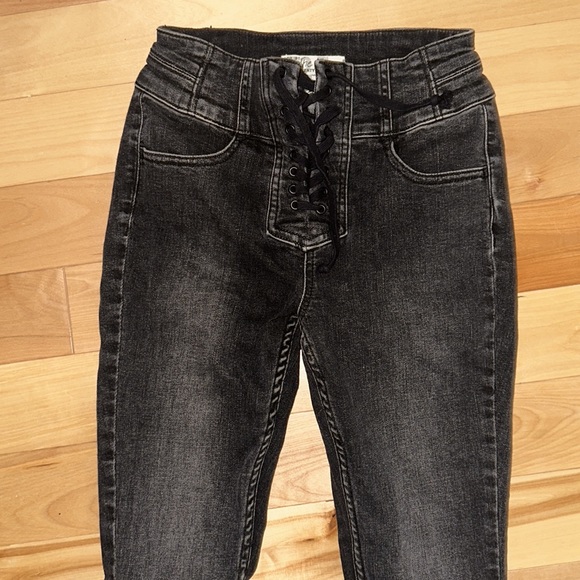 We The Free People Curvy Lovers Knot Black High Waist Lace Up Skinny Jeans 25 - Picture 6 of 12